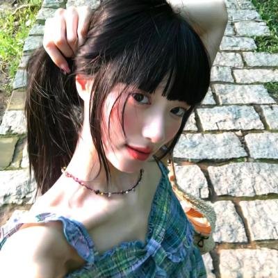 小安妮封面